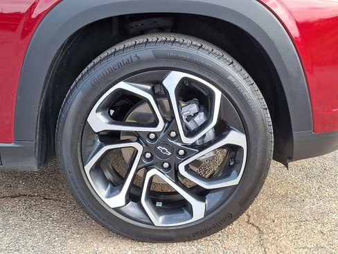 Used 2024 Chevrolet Trax RS w/ Sunroof Package image 10