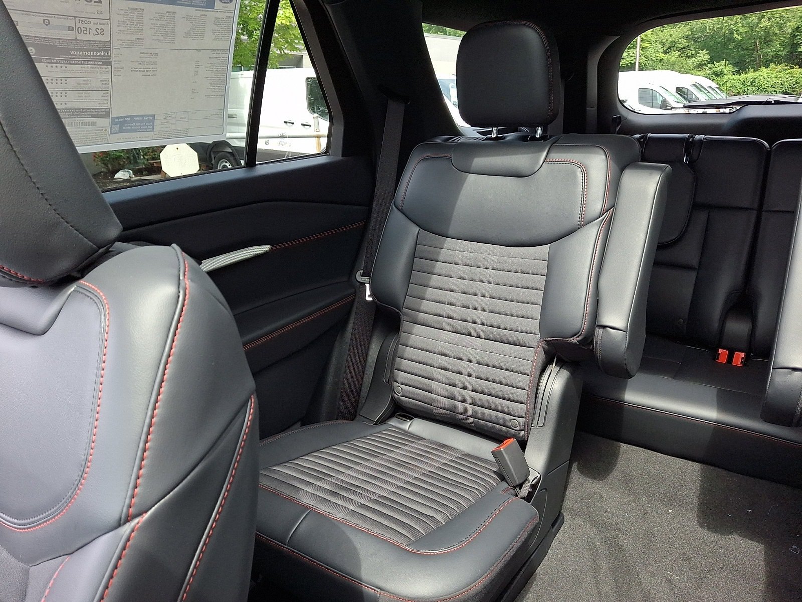 New 2026 Ford Explorer ST-Line w/ ST-Line Street Pack AWD/4WD image 10