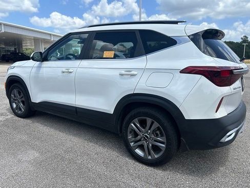 Used 2023 Kia Seltos S FWD image 4