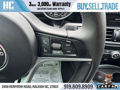Used 2018 Alfa Romeo Giulia Ti RWD image 27