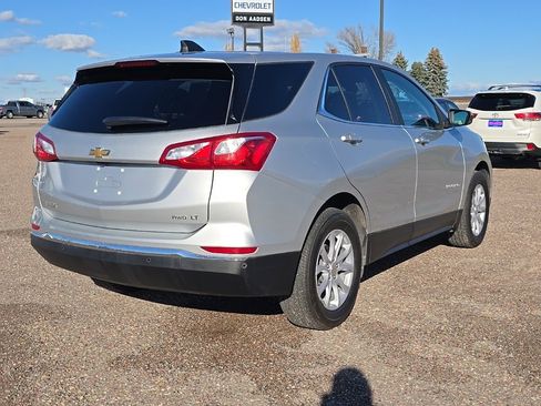 Used 2021 Chevrolet Equinox LT w/ Driver Convenience Package image 7