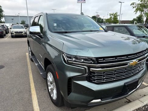 Used 2024 Chevrolet Tahoe Premier AWD/4WD image 2