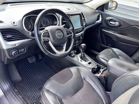 Used 2015 Jeep Cherokee Trailhawk w/ Cold Weather Group AWD/4WD image 12