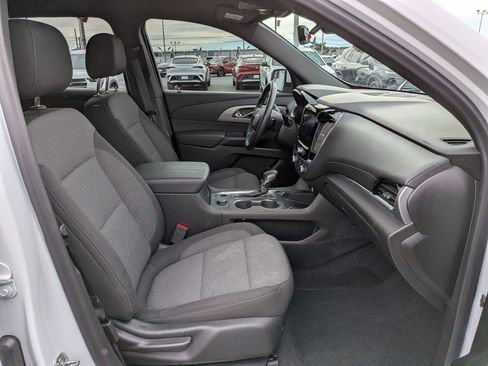 Used 2023 Chevrolet Traverse LT w/ Rear Camera Mirror Package AWD/4WD image 27