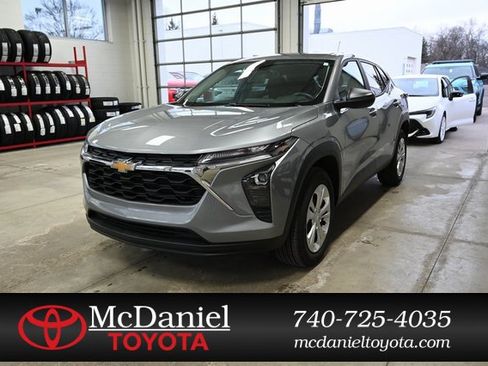 Used 2024 Chevrolet Trax LS image 1