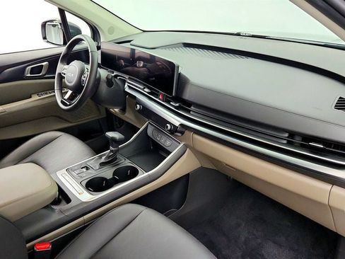 Used 2026 Kia Carnival FWD image 24