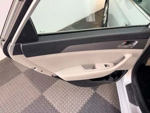 Used 2019 Hyundai Sonata SE FWD image 29