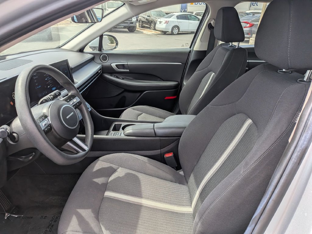 Used 2025 Hyundai Sonata SEL FWD image 15