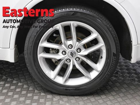 Used 2024 Dodge Durango GT RWD image 8