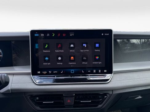 New 2026 Volkswagen Tiguan SE R-Line AWD/4WD image 17