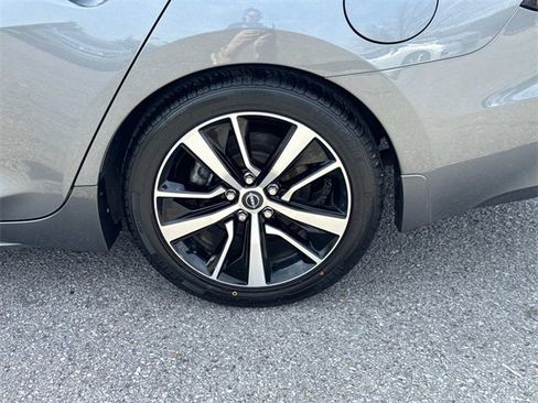 Used 2023 Nissan Maxima SL image 12