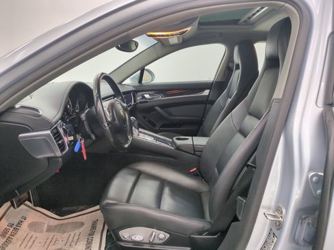 Used 2015 Porsche Panamera 4 image 5