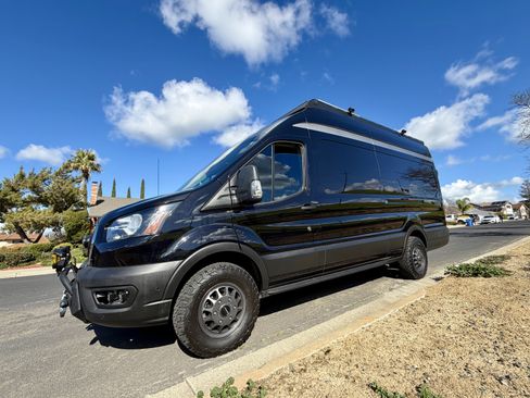 Used 2021 Ford Transit 250 148 High Roof Extended AWD image 3