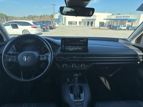 Used 2023 Honda HR-V EX-L image 11