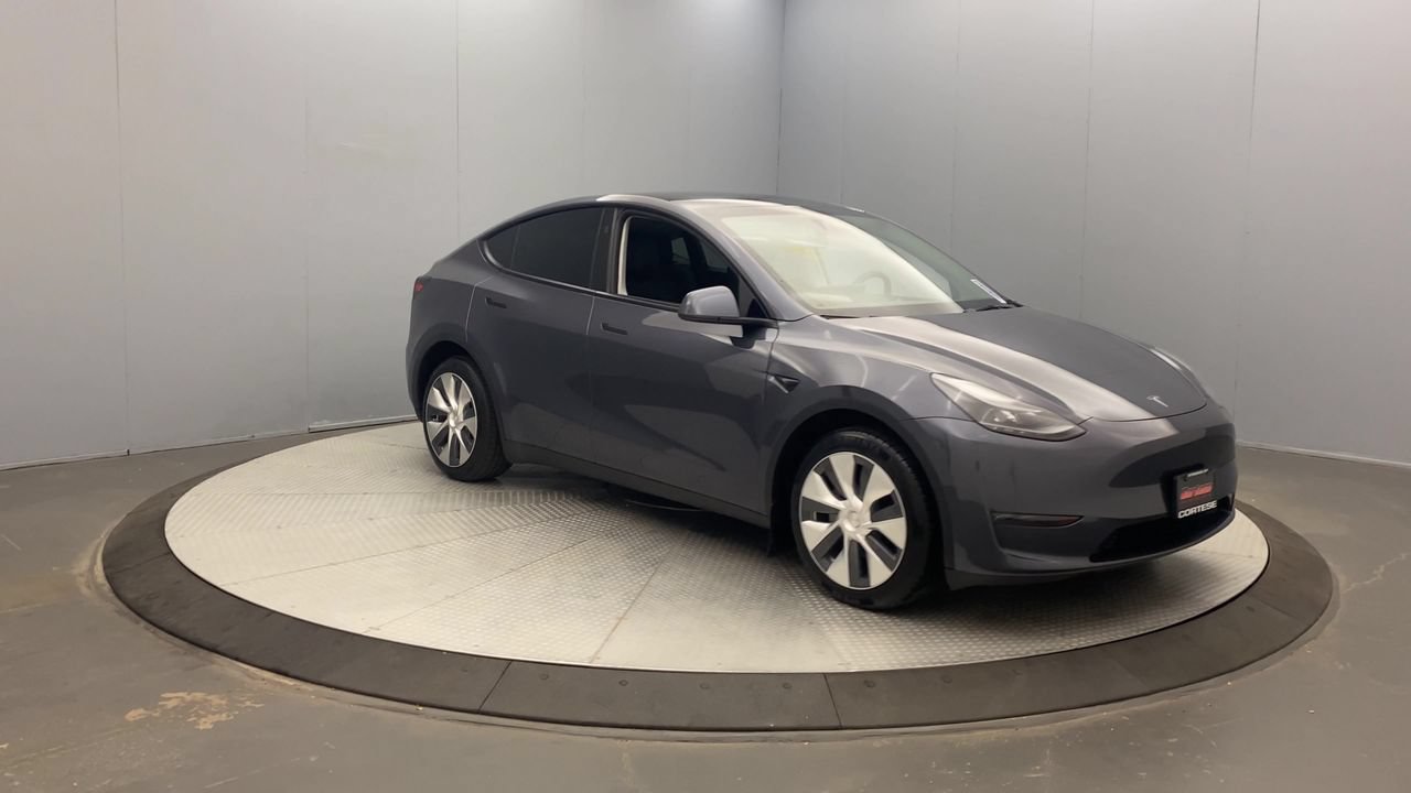 Used 2023 Tesla Model Y Long Range AWD/4WD image 7
