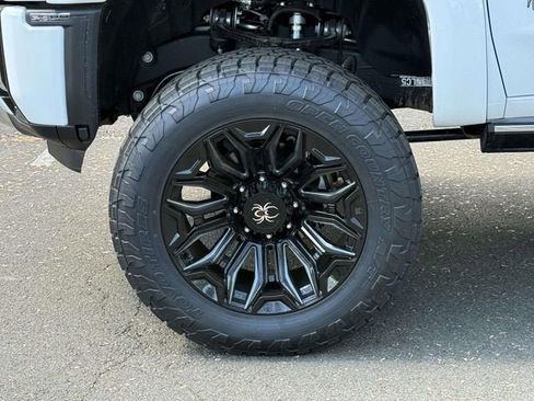 New 2026 GMC Sierra 2500 Denali w/ Denali Reserve Package AWD/4WD image 7
