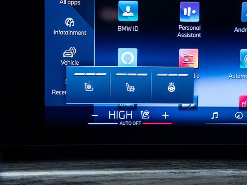 Used 2025 BMW 760i xDrive w/ Executive Package image 29