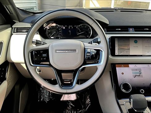 Used 2023 Land Rover Range Rover Velar R-Dynamic S image 5