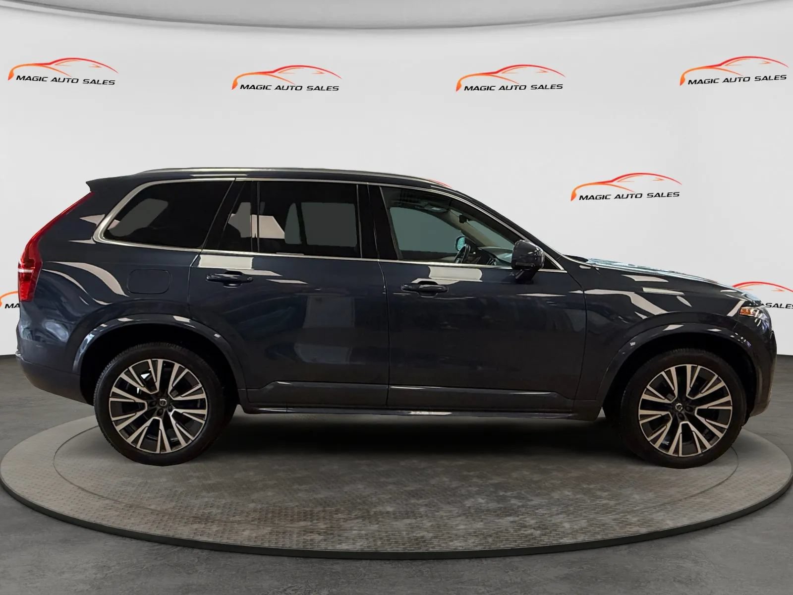 Used 2022 Volvo XC90 T5 Momentum w/ Climate Package AWD/4WD image 6