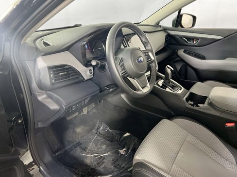 Used 2023 Subaru Outback Premium AWD/4WD image 9