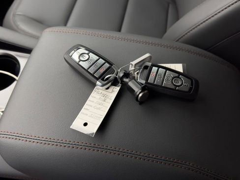 New 2026 Ford Explorer Active w/ Active Comfort Package image 76