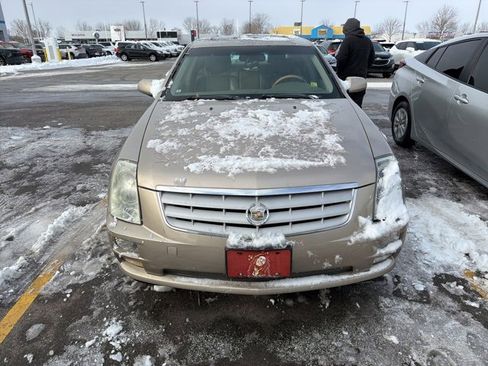 Used 2006 Cadillac STS w/ Preferred Equipment Group image 2