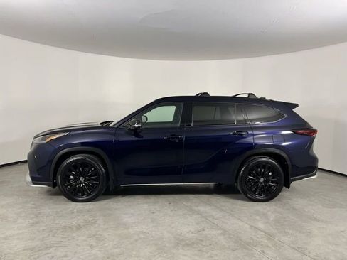 Used 2024 Toyota Highlander XSE FWD image 5
