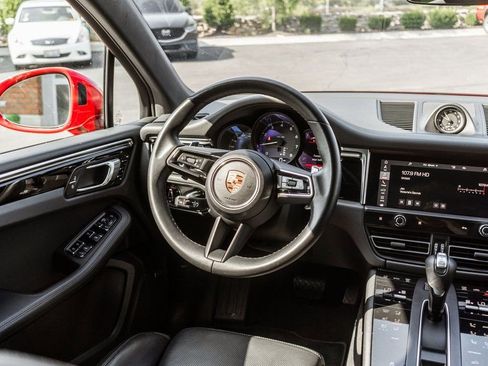 Used 2023 Porsche Macan AWD/4WD image 13