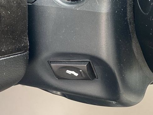 Used 2013 Dodge Grand Caravan SXT w/ UConnect Hands-Free Group FWD image 16