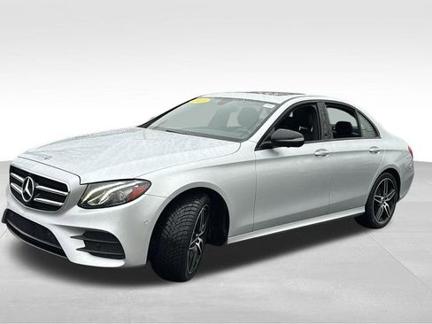 Used 2020 Mercedes-Benz E 350 4MATIC Sedan image 3