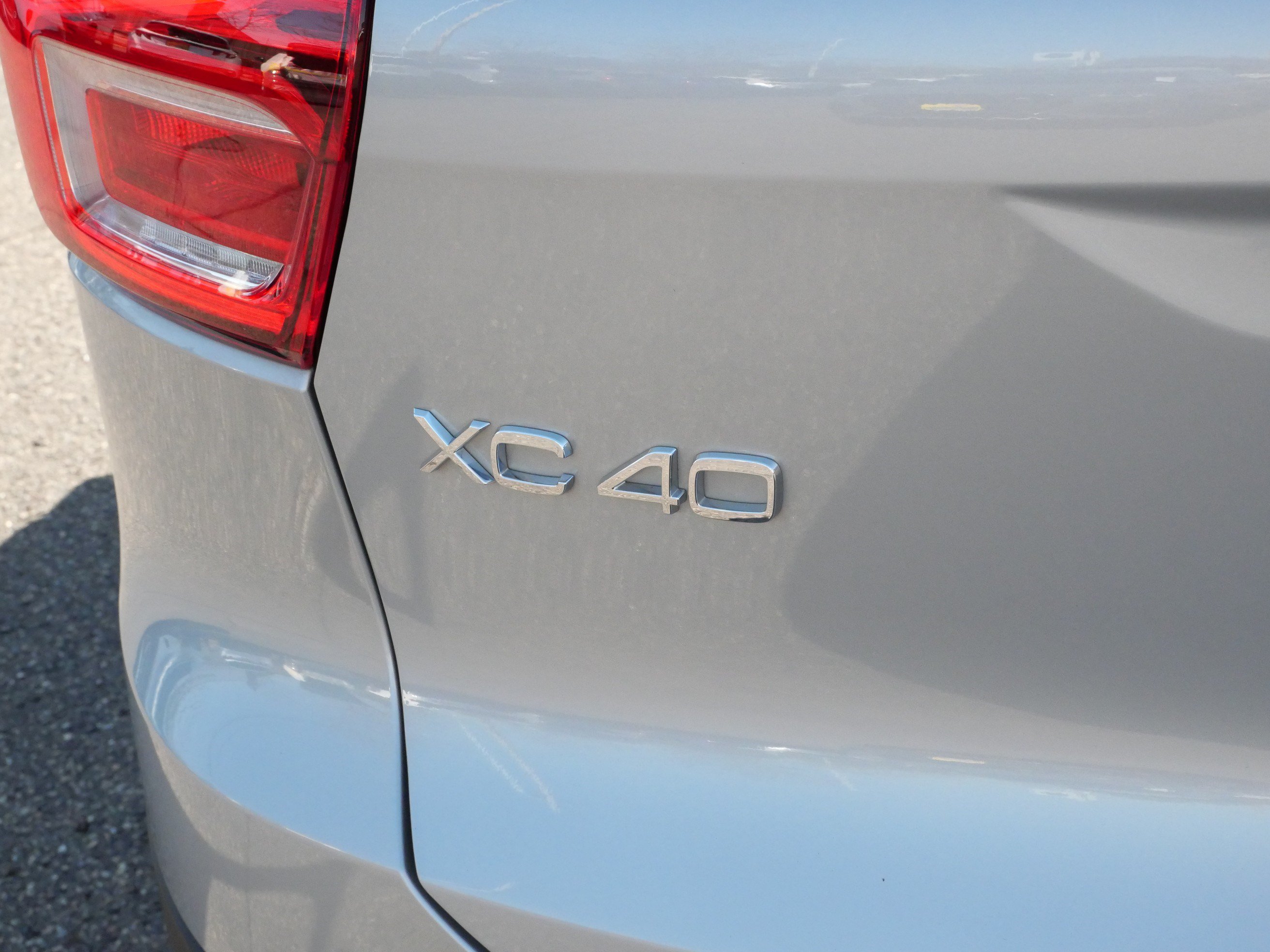Used 2024 Volvo XC40 B5 Plus w/ Climate Package AWD/4WD image 16