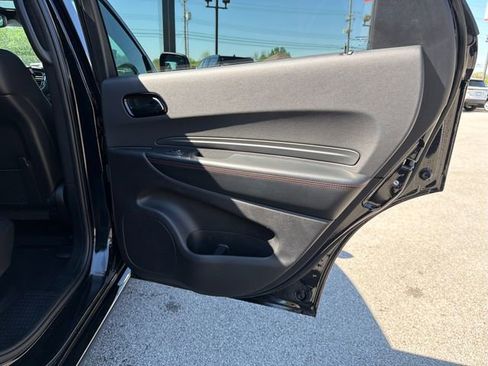 Used 2025 Dodge Durango GT image 31