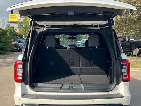 Used 2023 Ford Expedition Limited RWD image 25