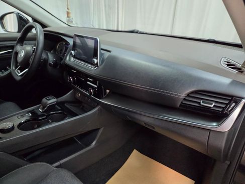Used 2021 Nissan Rogue SV AWD/4WD image 19