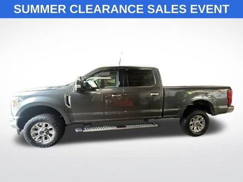 Used 2019 Ford F250 XLT w/ XLT Premium Package AWD/4WD image 2