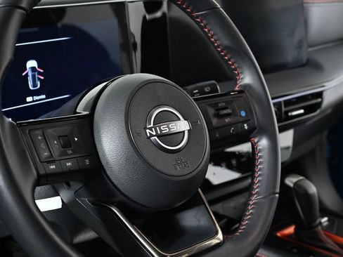 Certified 2025 Nissan Kicks SR AWD/4WD image 16