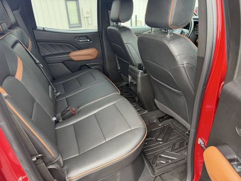 Used 2024 GMC Canyon AT4 w/ AT4 Premium Package AWD/4WD image 28