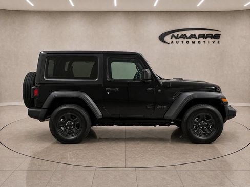 Used 2025 Jeep Wrangler Sport AWD/4WD image 8