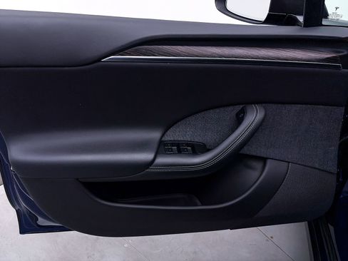 Used 2021 Tesla Model S Plaid image 16