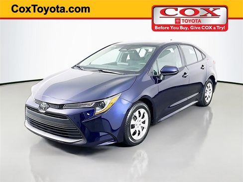 Certified 2023 Toyota Corolla LE image 1