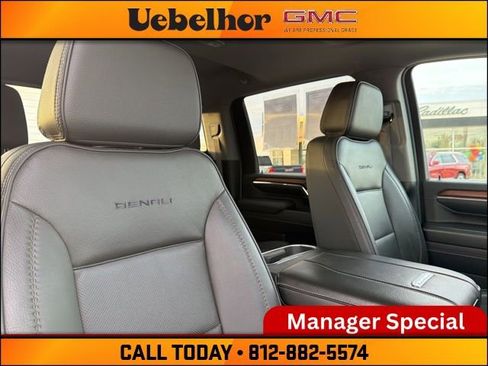 Used 2024 GMC Sierra 3500 Denali w/ Denali Reserve Package AWD/4WD image 4