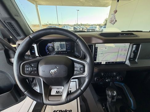 Used 2023 Ford Bronco Outer Banks image 29