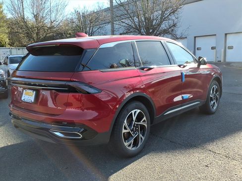 New 2026 Lincoln Nautilus Premier image 6