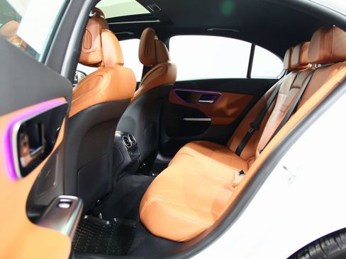 Used 2025 Mercedes-Benz C 300 4MATIC Sedan image 27