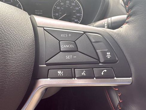 Used 2025 Nissan Sentra SR w/ SR Premium Package image 19