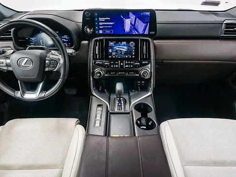Certified 2025 Lexus LX 700h Luxury AWD/4WD image 13