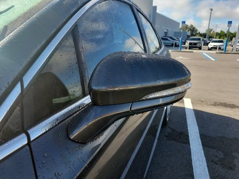 Used 2016 Ford Fusion Titanium FWD image 7