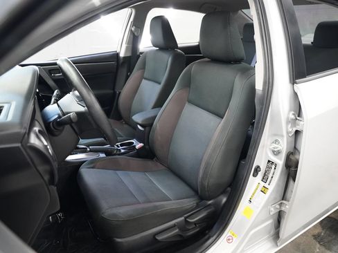Used 2019 Toyota Corolla LE FWD image 12