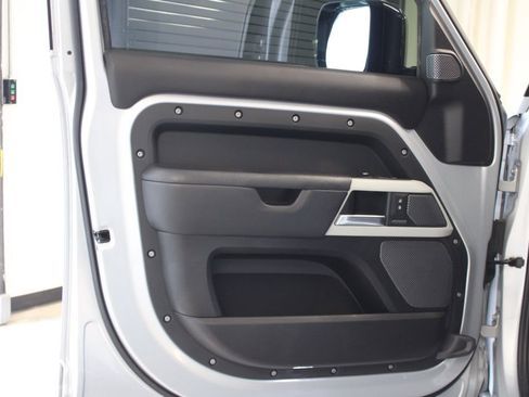 Used 2022 Land Rover Defender 110 XS Edition image 16