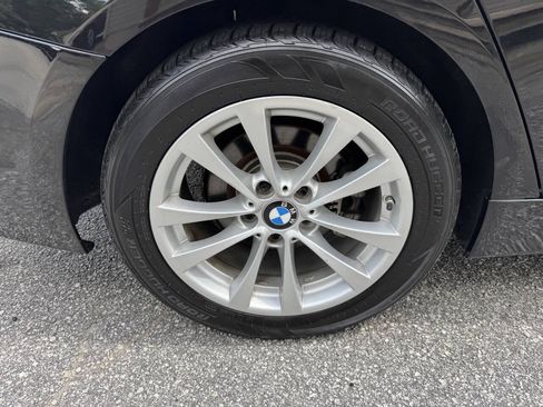 Used 2016 BMW 320i Sedan RWD image 9